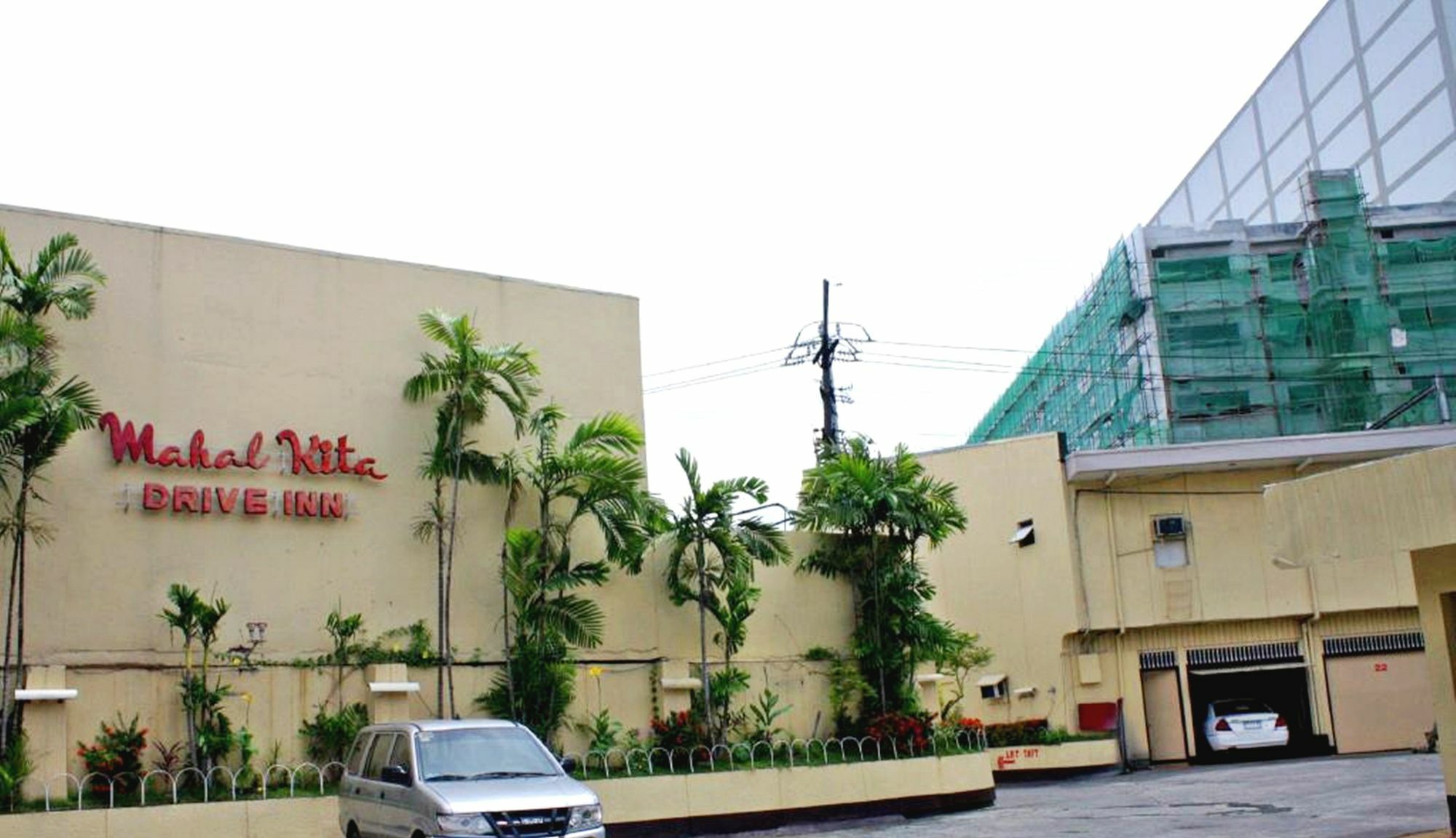 Mahal Kita Drive Inn Pasay Esterno foto
